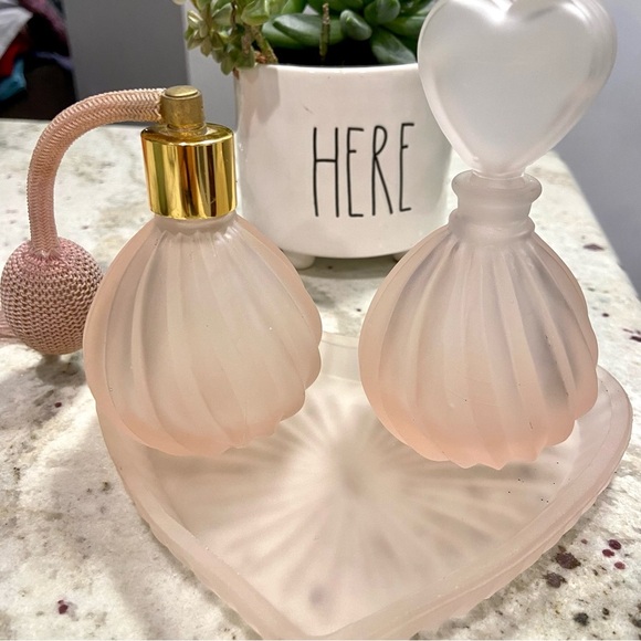 Art Deco Frosted Pink Glass Heart Shape Vanity Decor Tray w two bottle Set 4 - Picture 2 of 9
